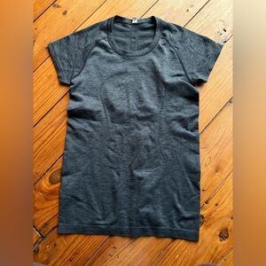 Lululemon swiftly tech size 8